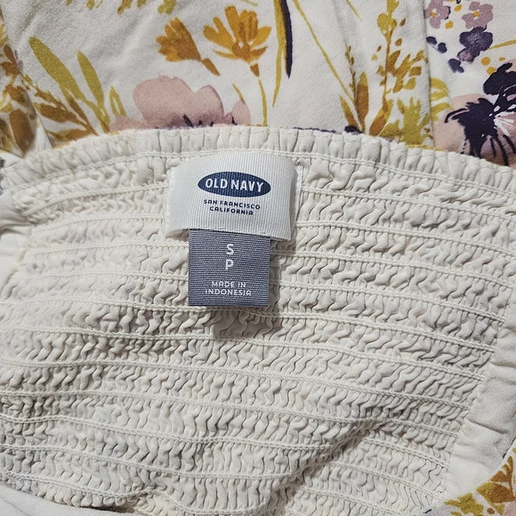 Old Navy Floral Print Dress - Picture 7 of 9